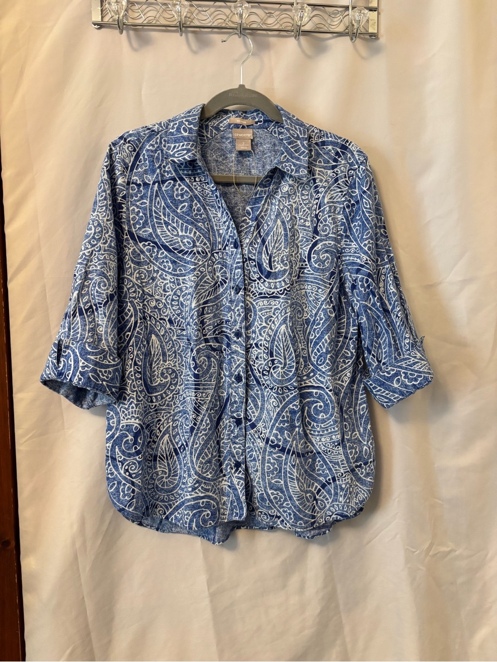 Chico's Blue & White Paisley Button-Front Blouse